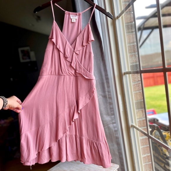 ⬇️ Mossimo Ruffle Cocktail Dress - Picture 6 of 9